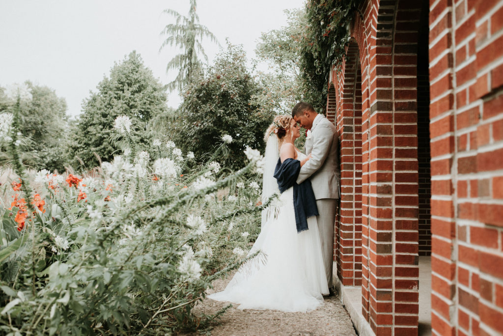 bride and groom at Green Bay botanical garden wedding