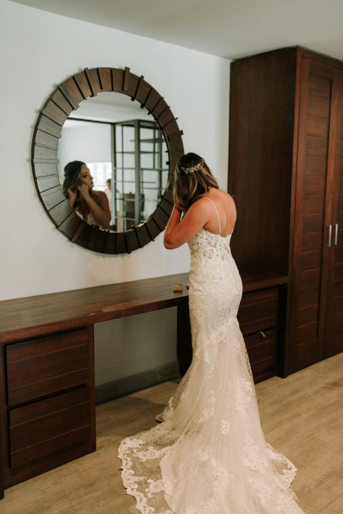 bride getting ready for Dominican wedding